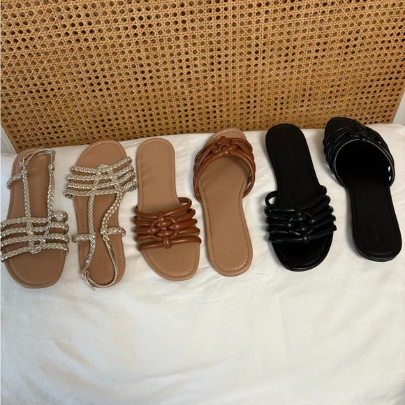 Old Navy Sandals/Slides 3 pairs for $12
Gold, Brown & Black Size 10 Never Worn - Picture 1 of 11